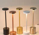 Luminária de Mesa Houss