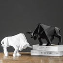 Escultura Geométrica em Resina Touro Houss